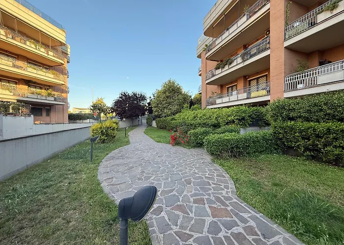 Апартаменты Giardino Segreto With Private Parking Рим